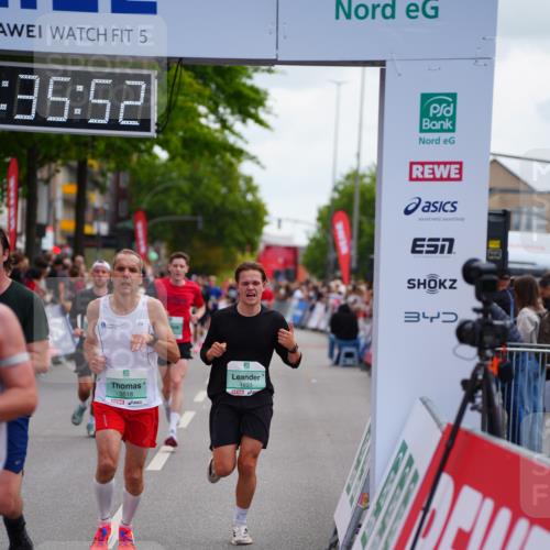 20.09.2026 - PSD Bank Halbmarathon LAZAROV Photography http://msf.ph/oto/10502858 20.09.2026 11:35:51 Ziel 1429, 1614, 1693, 1838, 2244, 2379, 3518, 4075, 4076, 4649, 4705 meine-sportfotos.de