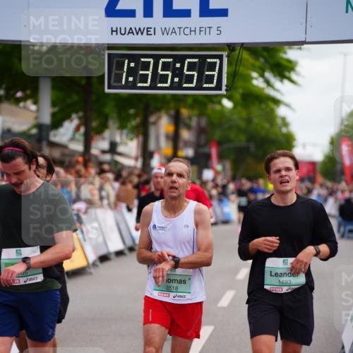 20.09.2026 - PSD Bank Halbmarathon LAZAROV Photography http://msf.ph/oto/10502873 20.09.2026 11:35:53 Ziel 1429, 1614, 1693, 1838, 2244, 2379, 3518, 4075, 4076, 4705 meine-sportfotos.de