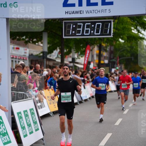 20.09.2026 - PSD Bank Halbmarathon LAZAROV Photography http://msf.ph/oto/10502897 20.09.2026 11:36:01 Ziel 1429, 1838, 2056, 2244, 2349, 2848 meine-sportfotos.de