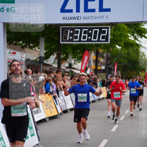 20.09.2026 - PSD Bank Halbmarathon LAZAROV Photography http://msf.ph/oto/10502907 20.09.2026 11:36:02 Ziel 1105, 1739, 1838, 2056, 2244, 2349, 2848 meine-sportfotos.de