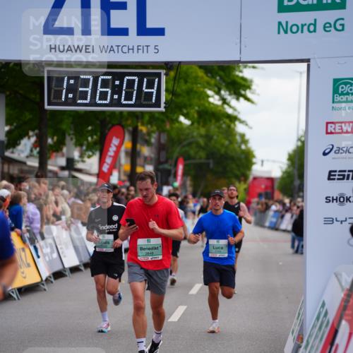 20.09.2026 - PSD Bank Halbmarathon LAZAROV Photography http://msf.ph/oto/10502925 20.09.2026 11:36:04 Ziel 1105, 1739, 2056, 2349, 2848, 3176 meine-sportfotos.de
