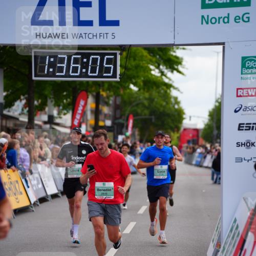 20.09.2026 - PSD Bank Halbmarathon LAZAROV Photography http://msf.ph/oto/10502927 20.09.2026 11:36:04 Ziel 1105, 1739, 2056, 2349, 2848, 3176 meine-sportfotos.de