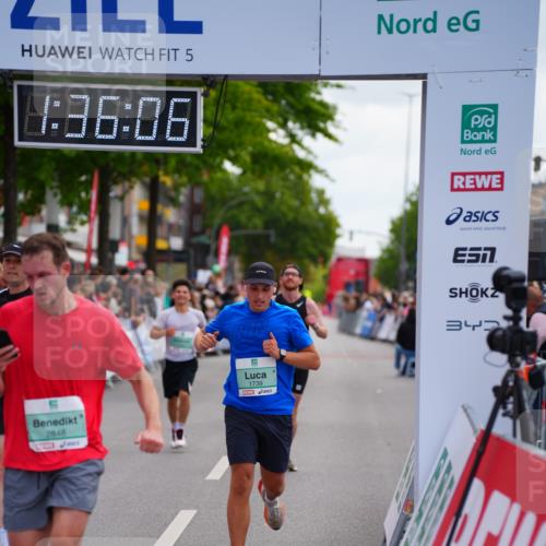 20.09.2026 - PSD Bank Halbmarathon LAZAROV Photography http://msf.ph/oto/10502934 20.09.2026 11:36:05 Ziel 1105, 1739, 1781, 2056, 2349, 2848, 3176 meine-sportfotos.de