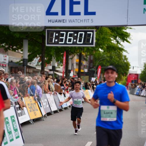 20.09.2026 - PSD Bank Halbmarathon LAZAROV Photography http://msf.ph/oto/10502937 20.09.2026 11:36:07 Ziel 1105, 1739, 1781, 2056, 2349, 2848, 3176, 4500 meine-sportfotos.de