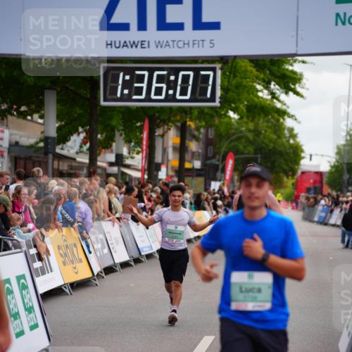 20.09.2026 - PSD Bank Halbmarathon LAZAROV Photography http://msf.ph/oto/10502939 20.09.2026 11:36:07 Ziel 1105, 1739, 1781, 2056, 2349, 2848, 3176, 4500 meine-sportfotos.de