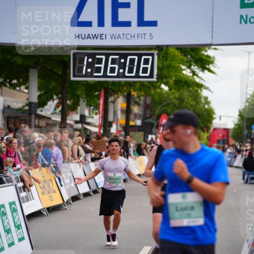 20.09.2026 - PSD Bank Halbmarathon LAZAROV Photography http://msf.ph/oto/10502944 20.09.2026 11:36:07 Ziel 1105, 1739, 1781, 2056, 2349, 2848, 3176, 4500 meine-sportfotos.de
