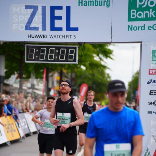 20.09.2026 - PSD Bank Halbmarathon LAZAROV Photography http://msf.ph/oto/10502949 20.09.2026 11:36:08 Ziel 1105, 1739, 1781, 2056, 2349, 2848, 3176, 4500 meine-sportfotos.de