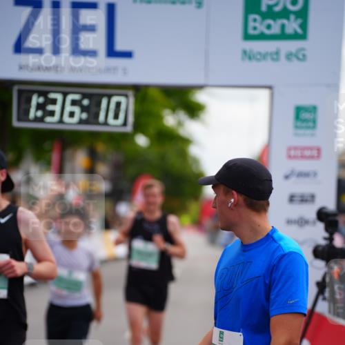 20.09.2026 - PSD Bank Halbmarathon LAZAROV Photography http://msf.ph/oto/10502957 20.09.2026 11:36:09 Ziel 1105, 1739, 1781, 2056, 2349, 2848, 3176, 4500 meine-sportfotos.de