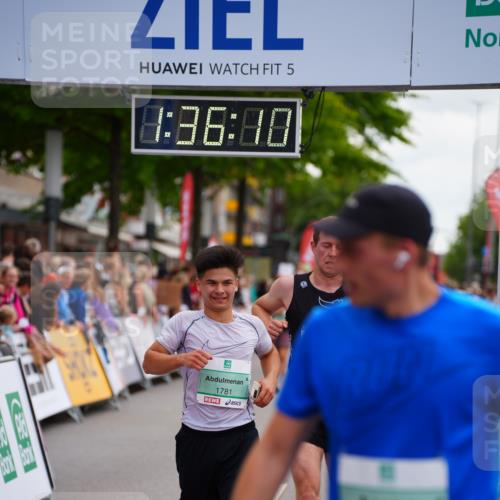 20.09.2026 - PSD Bank Halbmarathon LAZAROV Photography http://msf.ph/oto/10502967 20.09.2026 11:36:10 Ziel 1105, 1739, 1781, 2349, 2848, 3176, 4500 meine-sportfotos.de