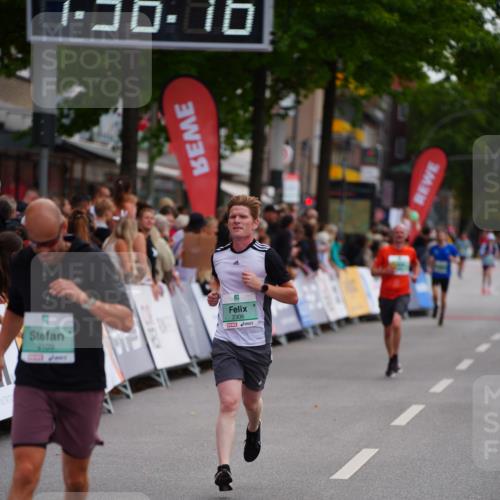 20.09.2026 - PSD Bank Halbmarathon LAZAROV Photography http://msf.ph/oto/10502970 20.09.2026 11:36:16 Ziel 1781, 2109, 2306, 3176, 4500 meine-sportfotos.de