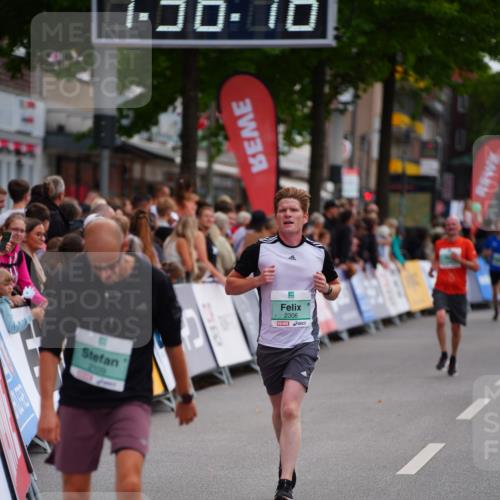 20.09.2026 - PSD Bank Halbmarathon LAZAROV Photography http://msf.ph/oto/10502976 20.09.2026 11:36:16 Ziel 1781, 2109, 2306, 3176, 4500 meine-sportfotos.de