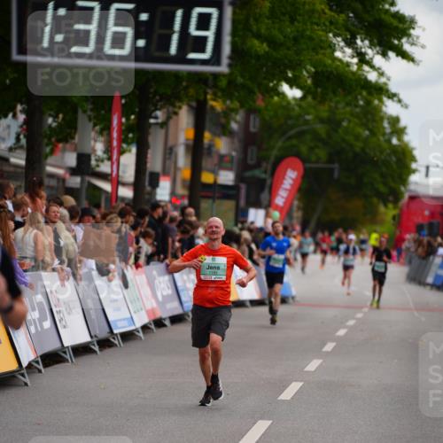 20.09.2026 - PSD Bank Halbmarathon LAZAROV Photography http://msf.ph/oto/10502990 20.09.2026 11:36:18 Ziel 1193, 2109, 2306, 4500 meine-sportfotos.de