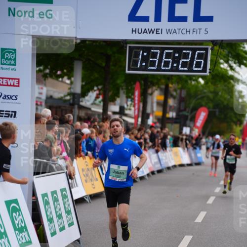 20.09.2026 - PSD Bank Halbmarathon LAZAROV Photography http://msf.ph/oto/10503010 20.09.2026 11:36:26 Ziel 1193, 2306, 3999, 4052 meine-sportfotos.de