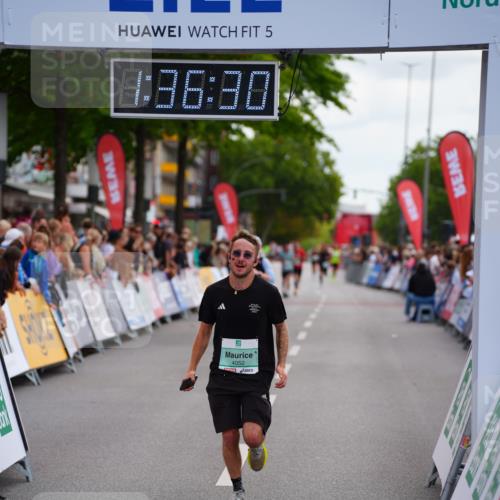 20.09.2026 - PSD Bank Halbmarathon LAZAROV Photography http://msf.ph/oto/10503026 20.09.2026 11:36:30 Ziel 2165, 3999, 4052 meine-sportfotos.de