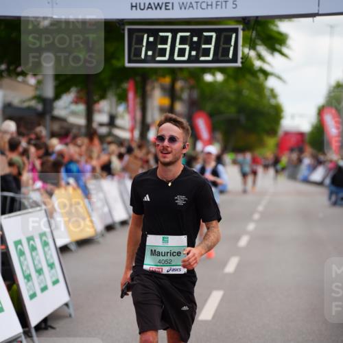 20.09.2026 - PSD Bank Halbmarathon LAZAROV Photography http://msf.ph/oto/10503032 20.09.2026 11:36:31 Ziel 2165, 3999, 4052 meine-sportfotos.de