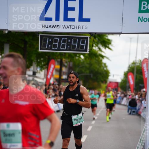 20.09.2026 - PSD Bank Halbmarathon LAZAROV Photography http://msf.ph/oto/10503076 20.09.2026 11:36:44 Ziel 2157, 2722, 4143 meine-sportfotos.de