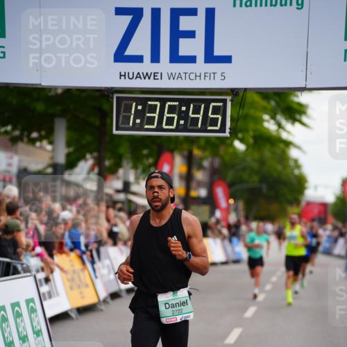 20.09.2026 - PSD Bank Halbmarathon LAZAROV Photography http://msf.ph/oto/10503082 20.09.2026 11:36:45 Ziel 2157, 2487, 2722, 4143, 4503 meine-sportfotos.de