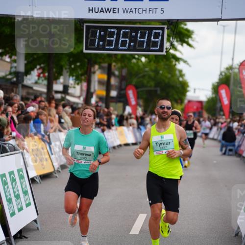 20.09.2026 - PSD Bank Halbmarathon LAZAROV Photography http://msf.ph/oto/10503110 20.09.2026 11:36:49 Ziel 1670, 2157, 2487, 2722, 4143, 4503 meine-sportfotos.de