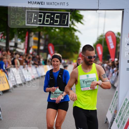 20.09.2026 - PSD Bank Halbmarathon LAZAROV Photography http://msf.ph/oto/10503124 20.09.2026 11:36:50 Ziel 1319, 1670, 2157, 2487, 2722, 4143, 4503 meine-sportfotos.de