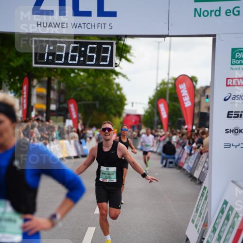 20.09.2026 - PSD Bank Halbmarathon LAZAROV Photography http://msf.ph/oto/10503143 20.09.2026 11:36:53 Ziel 1319, 1670, 2487, 4142, 4503 meine-sportfotos.de