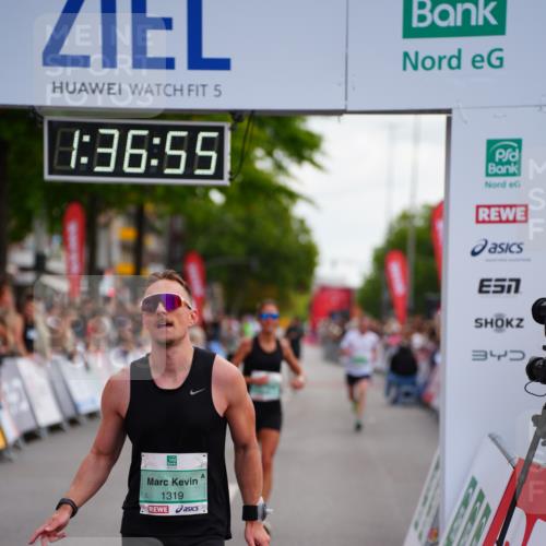 20.09.2026 - PSD Bank Halbmarathon LAZAROV Photography http://msf.ph/oto/10503151 20.09.2026 11:36:54 Ziel 1319, 1670, 2487, 4142, 4503 meine-sportfotos.de