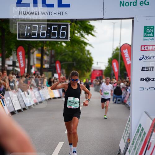 20.09.2026 - PSD Bank Halbmarathon LAZAROV Photography http://msf.ph/oto/10503159 20.09.2026 11:36:56 Ziel 1319, 1670, 2487, 4142, 4503, 4651 meine-sportfotos.de