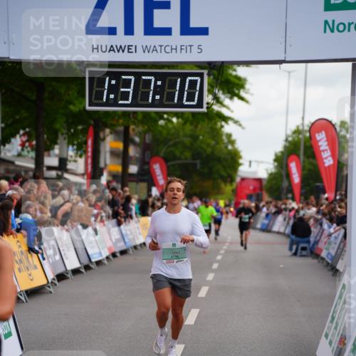 20.09.2026 - PSD Bank Halbmarathon LAZAROV Photography http://msf.ph/oto/10503239 20.09.2026 11:37:10 Ziel 1812, 2925, 3299, 4260, 4779, 4796 meine-sportfotos.de