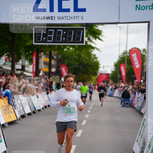 20.09.2026 - PSD Bank Halbmarathon LAZAROV Photography http://msf.ph/oto/10503248 20.09.2026 11:37:10 Ziel 1812, 2925, 3299, 4260, 4779, 4796 meine-sportfotos.de