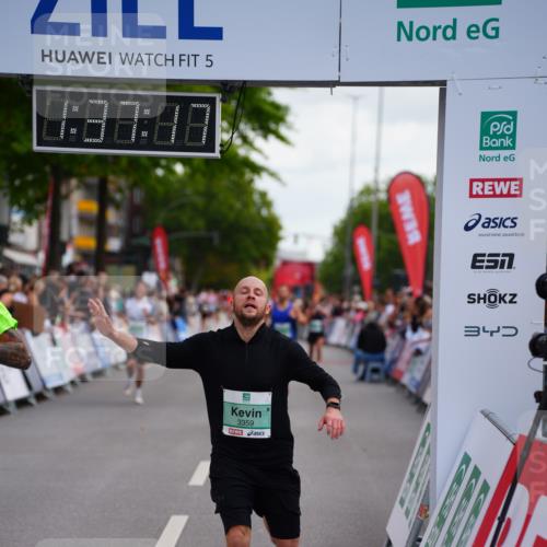 20.09.2026 - PSD Bank Halbmarathon LAZAROV Photography http://msf.ph/oto/10503263 20.09.2026 11:37:17 Ziel 1812, 2102, 3359, 4796 meine-sportfotos.de