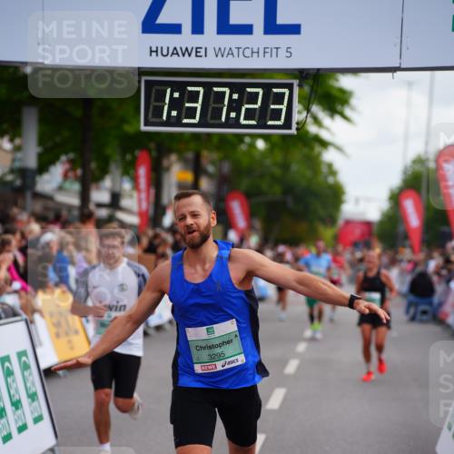 20.09.2026 - PSD Bank Halbmarathon LAZAROV Photography http://msf.ph/oto/10503282 20.09.2026 11:37:23 Ziel 1676, 2102, 3295, 3359, 4571 meine-sportfotos.de