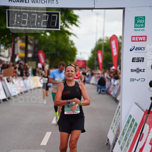 20.09.2026 - PSD Bank Halbmarathon LAZAROV Photography http://msf.ph/oto/10503309 20.09.2026 11:37:27 Ziel 1676, 3295, 3312, 4132, 4571 meine-sportfotos.de