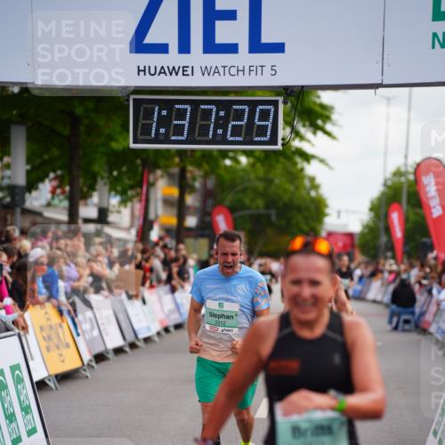 20.09.2026 - PSD Bank Halbmarathon LAZAROV Photography http://msf.ph/oto/10503312 20.09.2026 11:37:29 Ziel 1676, 3295, 3312, 3629, 4132, 4571 meine-sportfotos.de