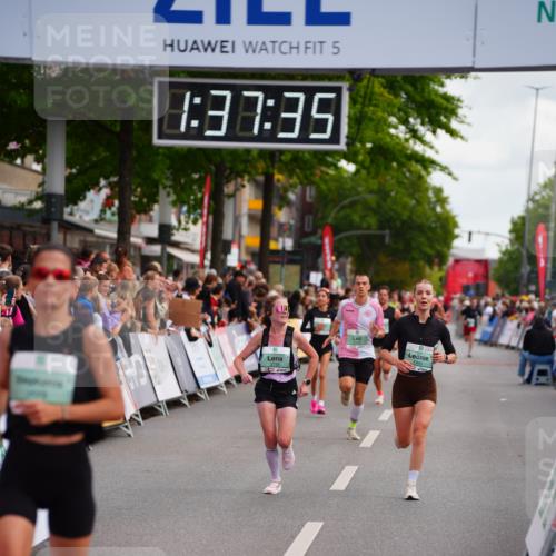 20.09.2026 - PSD Bank Halbmarathon LAZAROV Photography http://msf.ph/oto/10503361 20.09.2026 11:37:34 Ziel 1676, 1944, 2500, 2735, 3312, 3629, 4132 meine-sportfotos.de