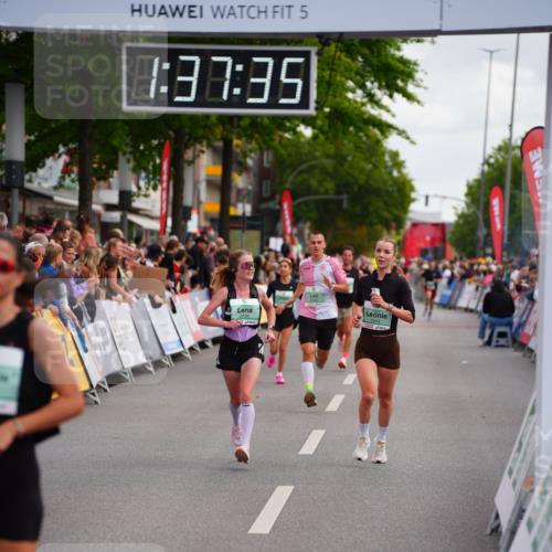 20.09.2026 - PSD Bank Halbmarathon LAZAROV Photography http://msf.ph/oto/10503367 20.09.2026 11:37:34 Ziel 1676, 1944, 2500, 2735, 3312, 3629, 4132 meine-sportfotos.de
