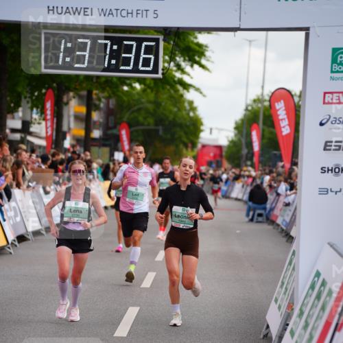 20.09.2026 - PSD Bank Halbmarathon LAZAROV Photography http://msf.ph/oto/10503374 20.09.2026 11:37:35 Ziel 1944, 2500, 2735, 3312, 3629, 4132 meine-sportfotos.de