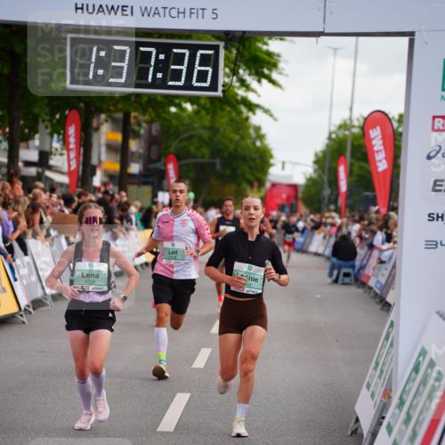 20.09.2026 - PSD Bank Halbmarathon LAZAROV Photography http://msf.ph/oto/10503382 20.09.2026 11:37:36 Ziel 1291, 1353, 1944, 2500, 2735, 3312, 3629, 4132 meine-sportfotos.de