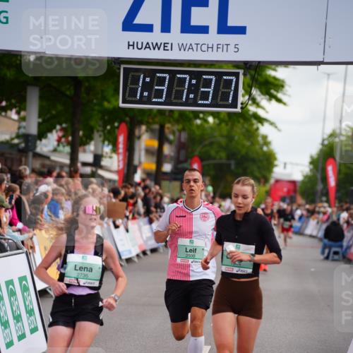 20.09.2026 - PSD Bank Halbmarathon LAZAROV Photography http://msf.ph/oto/10503391 20.09.2026 11:37:37 Ziel 1291, 1353, 1944, 2500, 2735, 3312, 3629, 4132 meine-sportfotos.de