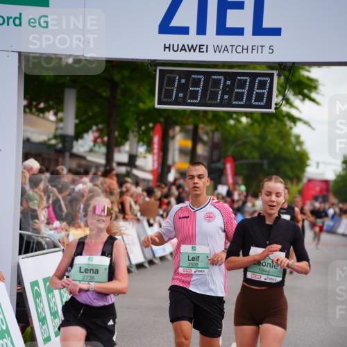 20.09.2026 - PSD Bank Halbmarathon LAZAROV Photography http://msf.ph/oto/10503399 20.09.2026 11:37:37 Ziel 1291, 1353, 1944, 2500, 2735, 3312, 3629, 4132 meine-sportfotos.de