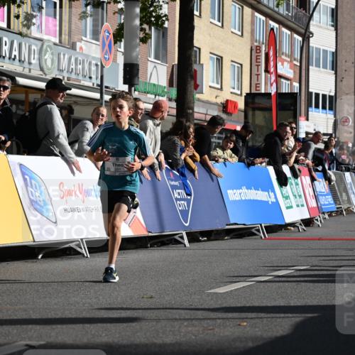 20.09.2026 - PSD Bank Halbmarathon J. Mangold http://msf.ph/oto/10503428 20.09.2026 10:27:27 Ziel 101, 201, 348, 372 meine-sportfotos.de