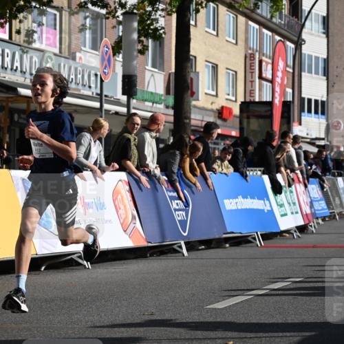 20.09.2026 - PSD Bank Halbmarathon J. Mangold http://msf.ph/oto/10503455 20.09.2026 10:27:42 Ziel 345, 412 meine-sportfotos.de
