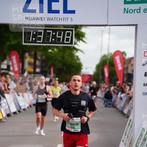 20.09.2026 - PSD Bank Halbmarathon LAZAROV Photography http://msf.ph/oto/10503487 20.09.2026 11:37:47 Ziel 1291, 1353, 3296, 4127, 4371, 4766 meine-sportfotos.de