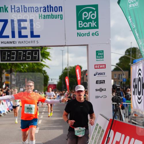 20.09.2026 - PSD Bank Halbmarathon LAZAROV Photography http://msf.ph/oto/10503551 20.09.2026 11:37:53 Ziel 1219, 3100, 3296, 4163, 4371, 4415, 4766 meine-sportfotos.de