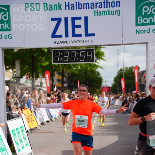 20.09.2026 - PSD Bank Halbmarathon LAZAROV Photography http://msf.ph/oto/10503557 20.09.2026 11:37:54 Ziel 1219, 3100, 3296, 4163, 4371, 4415, 4766 meine-sportfotos.de