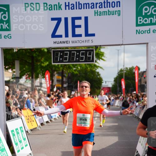 20.09.2026 - PSD Bank Halbmarathon LAZAROV Photography http://msf.ph/oto/10503561 20.09.2026 11:37:54 Ziel 1219, 3100, 3296, 4163, 4371, 4415, 4766 meine-sportfotos.de