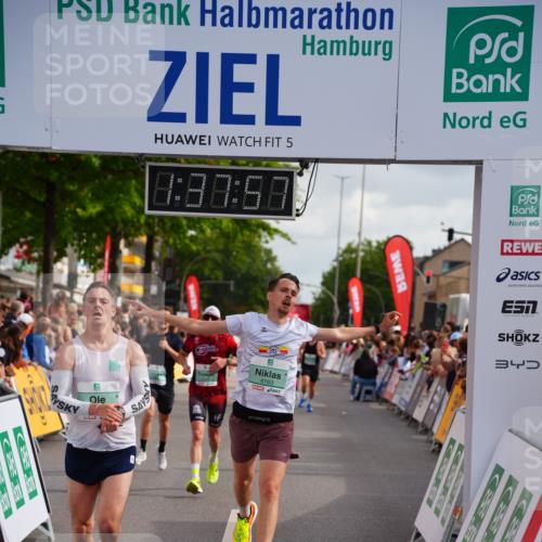 20.09.2026 - PSD Bank Halbmarathon LAZAROV Photography http://msf.ph/oto/10503570 20.09.2026 11:37:57 Ziel 1219, 2161, 3100, 4163, 4371, 4415, 4437, 4766 meine-sportfotos.de