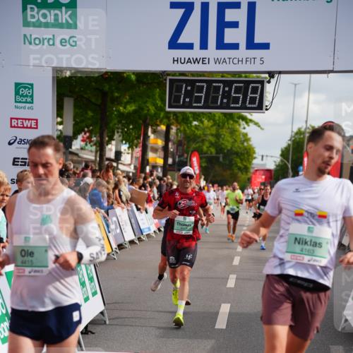 20.09.2026 - PSD Bank Halbmarathon LAZAROV Photography http://msf.ph/oto/10503583 20.09.2026 11:37:58 Ziel 1219, 2161, 3100, 4163, 4197, 4415, 4437, 4766 meine-sportfotos.de