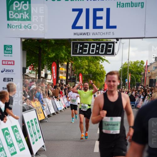 20.09.2026 - PSD Bank Halbmarathon LAZAROV Photography http://msf.ph/oto/10503617 20.09.2026 11:38:03 Ziel 1062, 1187, 2161, 3164, 4163, 4197, 4415, 4437 meine-sportfotos.de
