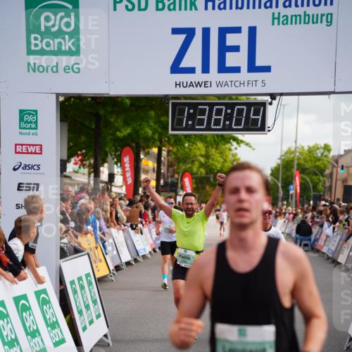 20.09.2026 - PSD Bank Halbmarathon LAZAROV Photography http://msf.ph/oto/10503624 20.09.2026 11:38:03 Ziel 1062, 1187, 2161, 3164, 4163, 4197, 4415, 4437 meine-sportfotos.de