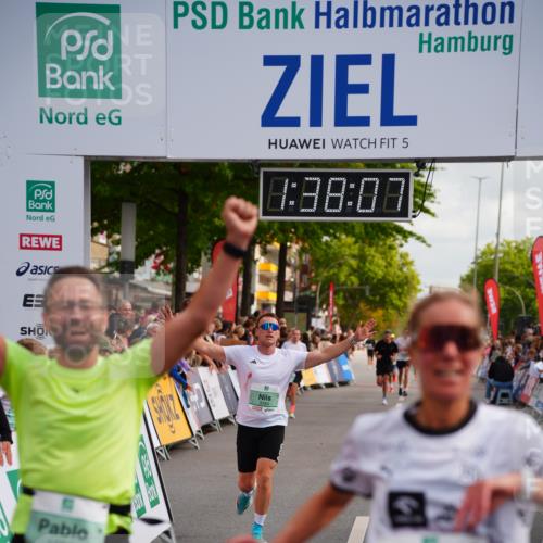 20.09.2026 - PSD Bank Halbmarathon LAZAROV Photography http://msf.ph/oto/10503648 20.09.2026 11:38:06 Ziel 1062, 1187, 2161, 3164, 4197, 4437 meine-sportfotos.de