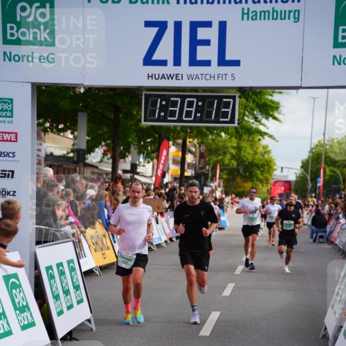 20.09.2026 - PSD Bank Halbmarathon LAZAROV Photography http://msf.ph/oto/10503666 20.09.2026 11:38:12 Ziel 1062, 1187, 2668, 3095, 3164, 3631, 4147 meine-sportfotos.de